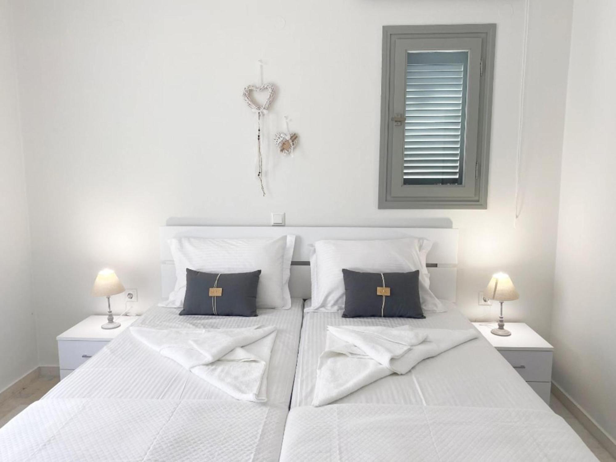 Heart Of Paros Apartments 外观 照片